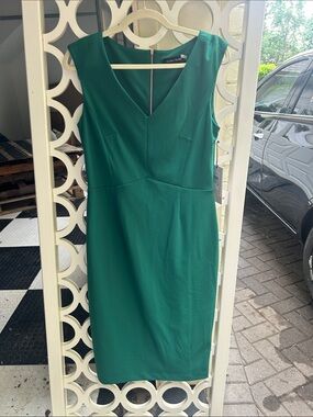 Ivanka Trump Emerald Green V-Neck Midi Sheath Dress
